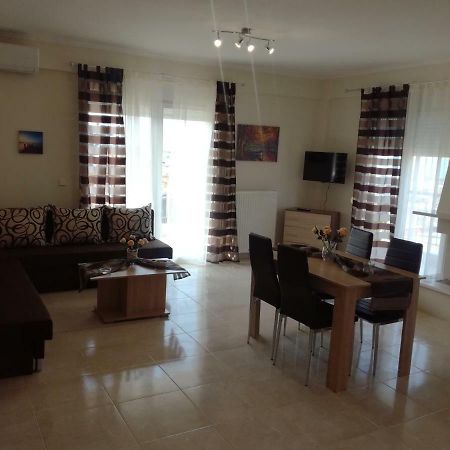 Jordan'S 3Rd Appartment At Nea Michaniona Esterno foto